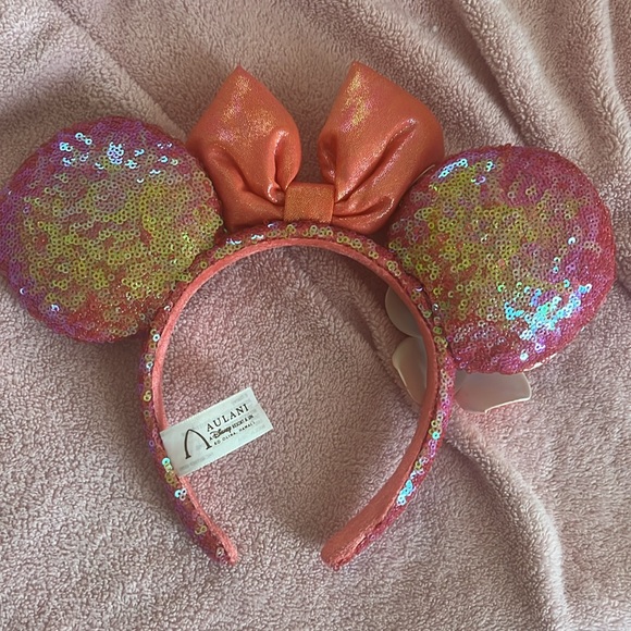 Pink Sequin Minnie Mouse Ears Headband from Aulani - Picture 2 of 4